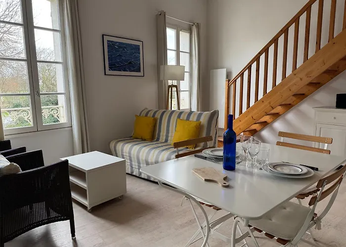 Appartement ღ Atgier - Au cœur du port, Spacieux et Wifi