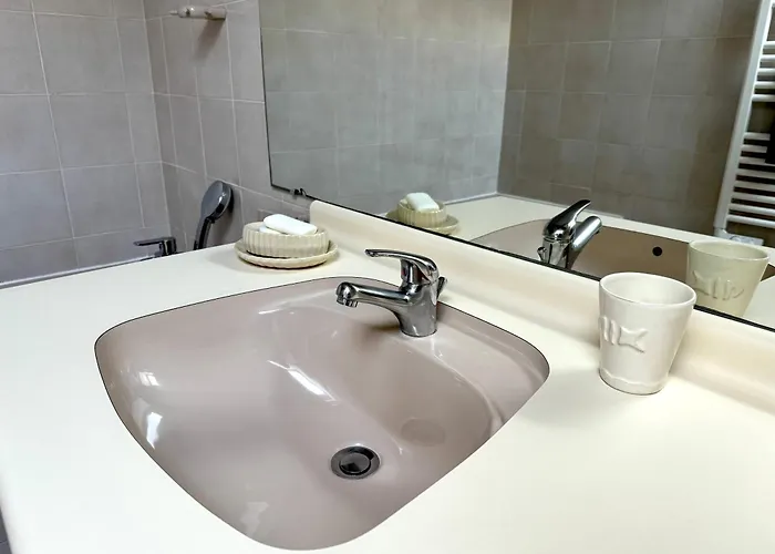 ღ Atgier - Au cœur du port, Spacieux et Wifi *